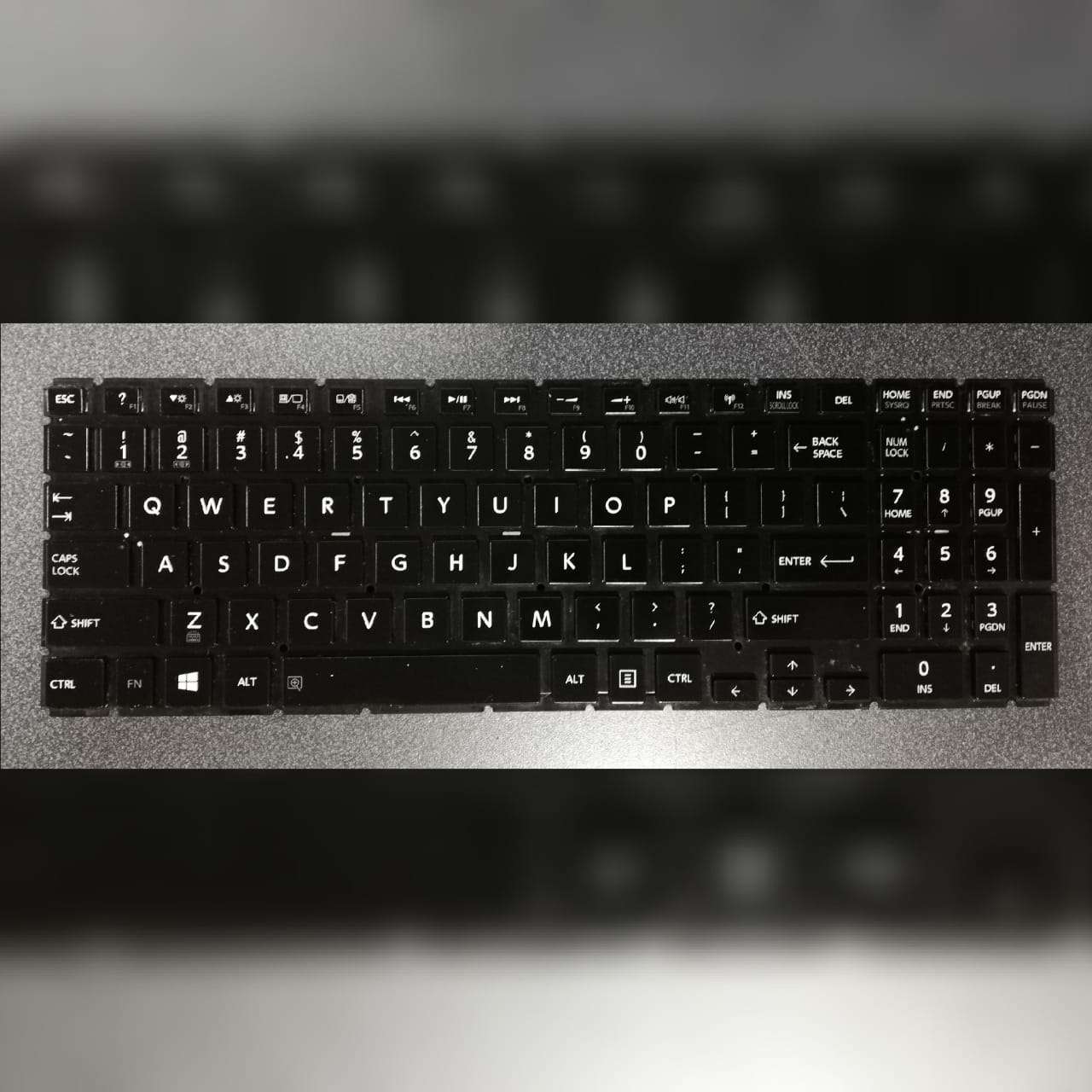 Teclado Original Laptop Toshiba S55 T Retro Iluminado - Imagen 2