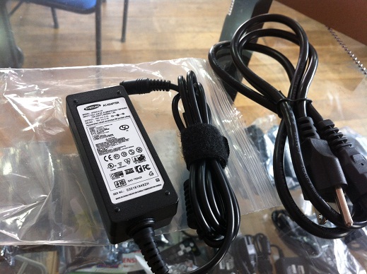 Cargador Original Laptop Samsung Mini 19v 2.1 A Punta Aguja - Imagen 2