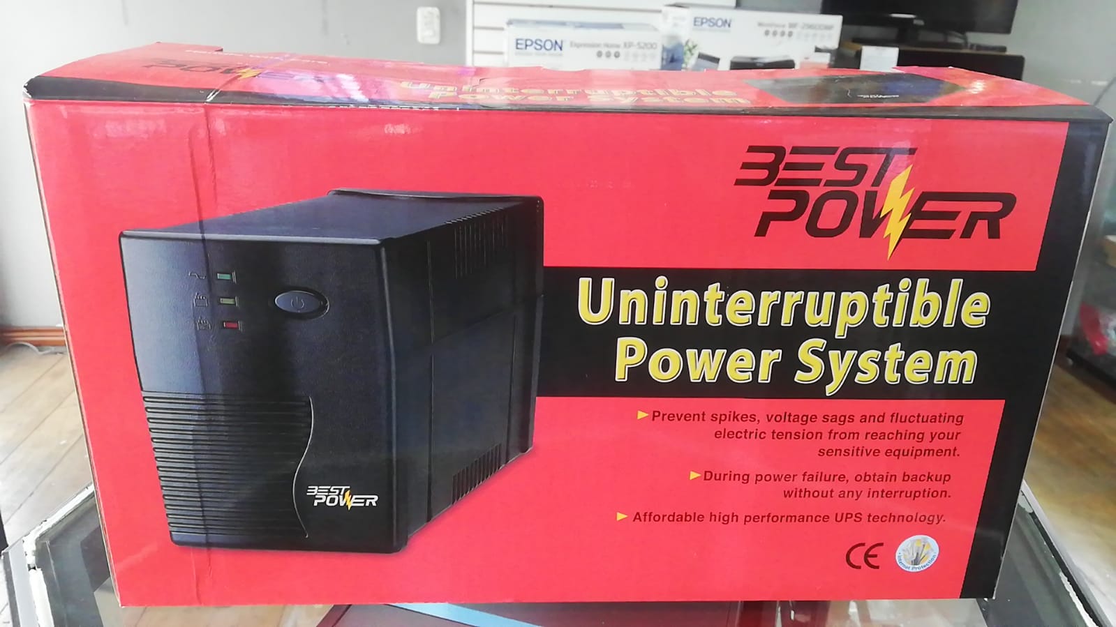 Ups + Regulador De Voltaje 700va Fuente De Energía